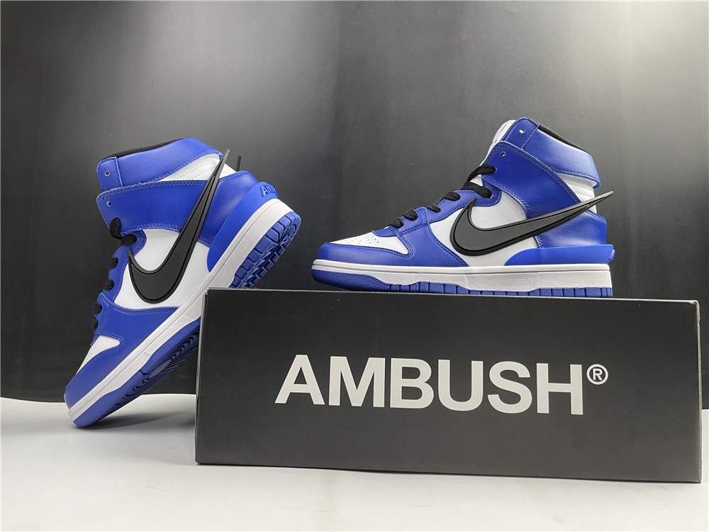 NIKE DUNK AMBUSH